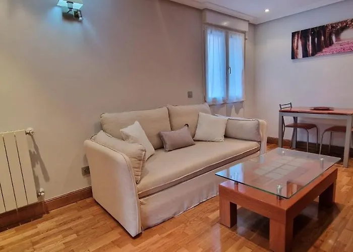 Apartment Family / Familiar